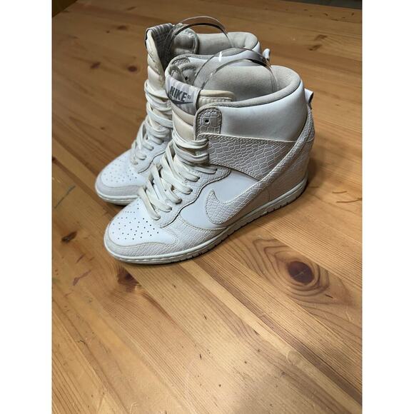 Nike Dunk Sky Hi Top Hidden Wedge Sneaker Women 8 Textured Croc Print Wedge Shoe - Picture 4 of 15